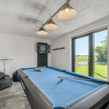 Сasa de vacaciones Large, Completely Renovated Activity House With Wilderness Bath And Outdoor Sauna *