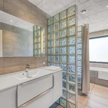 Large, Completely Renovated Activity House With Wilderness Bath And Outdoor Sauna Сasa de vacaciones Ulfborg